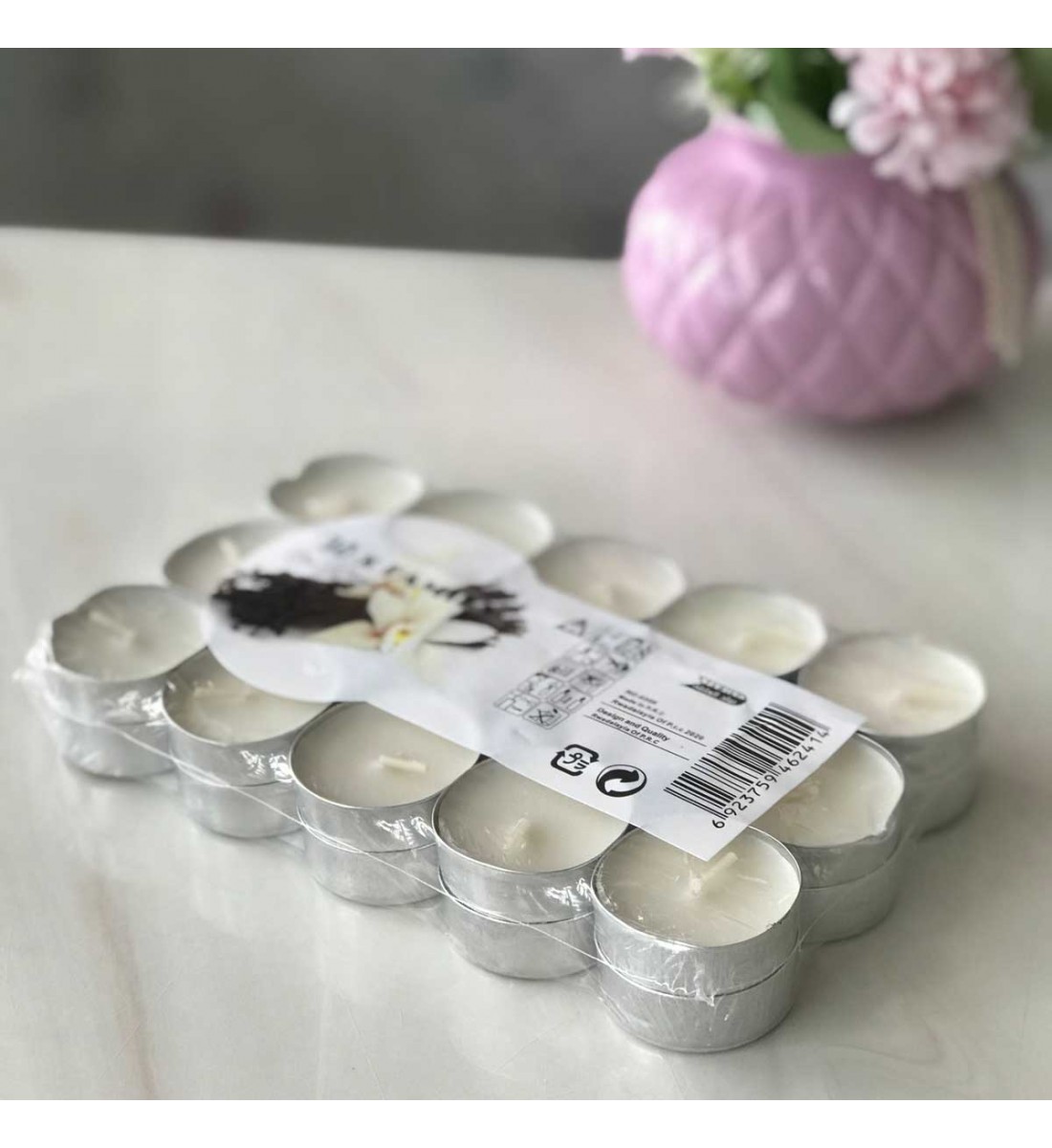 Perfumed small wax, sweet vanilla, natural color
