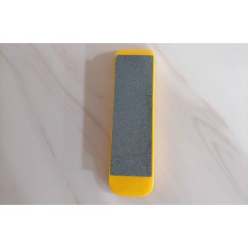 مسن حجر وجهين بقاعدة بلاستيك