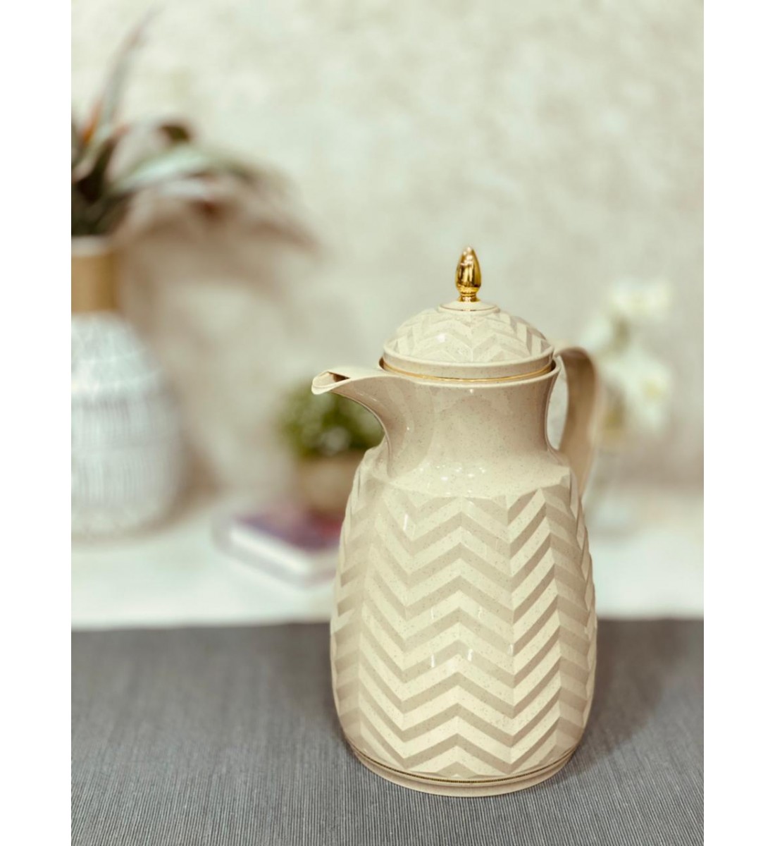  ترمس روز 1.5 لتر بشكل انيق ( قهوة )