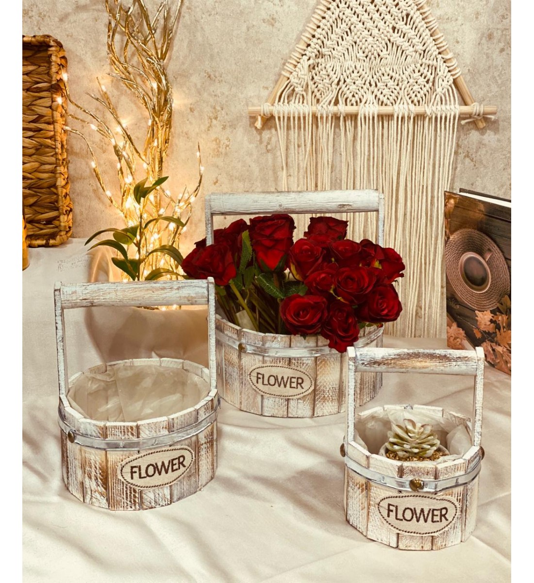 صندوق خشب مدور بيد