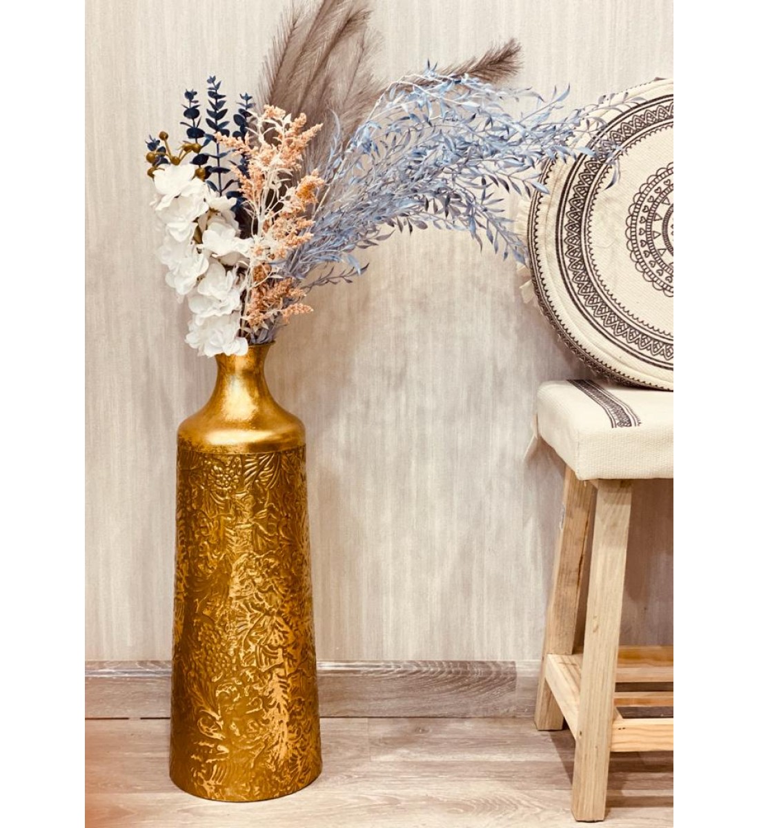 Golden iron vase with handle50 cm