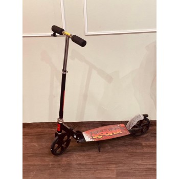 Scooter 2 wheels made of durable aluminum with a comfortable handle, height of 115 cm, foldable