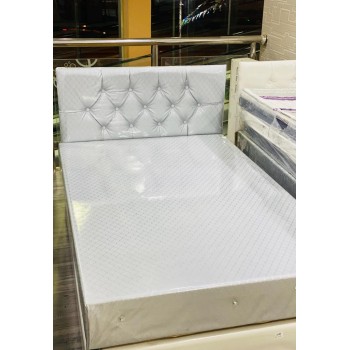 سرير خشبي بوكس ملبس قماش لون رصاصي نفر 190*90*26 سم