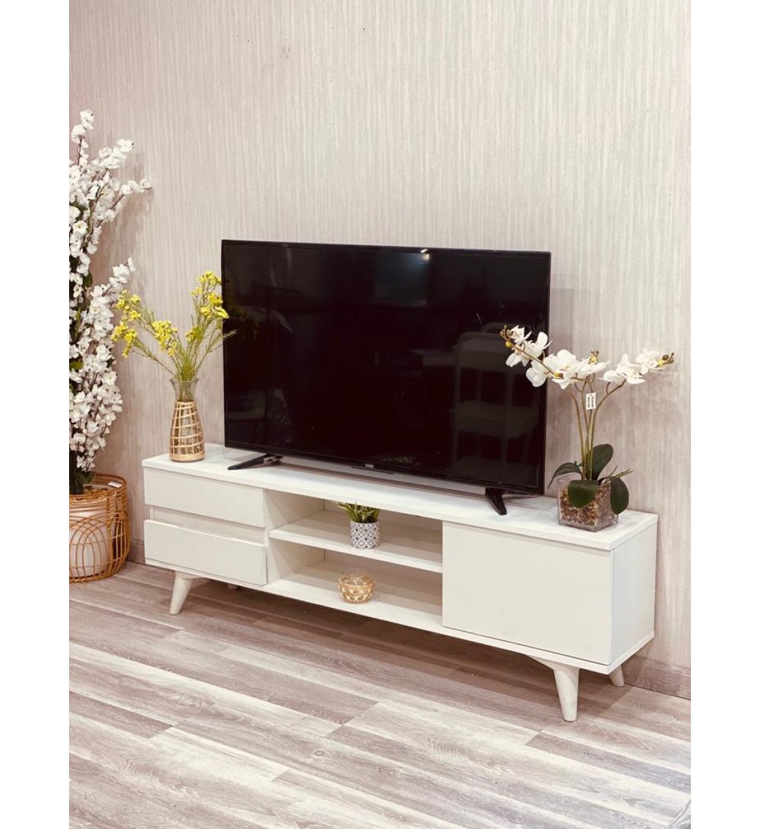 طاولة بلازما خشبي ابيض سادة بقاعدة بلاستيك مقوى(160*30*50)سم