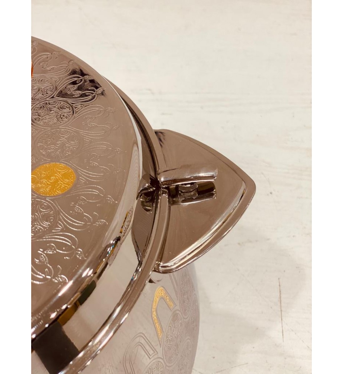 حافظة طعام استيل السيف فضي بنقشة مذهبة 3500 مل  