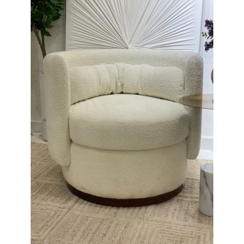 كرسي بوكليه بتصميم مميز وجذاب لون ابيض 