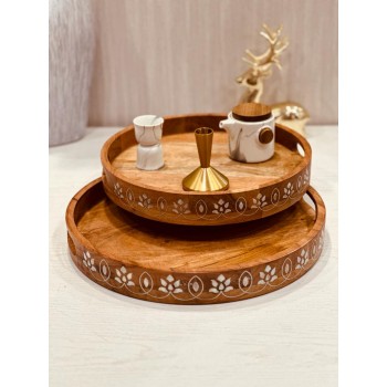 طوفرية تقديم خشبي دائري بني بنقشة - شكل هندي30سم 