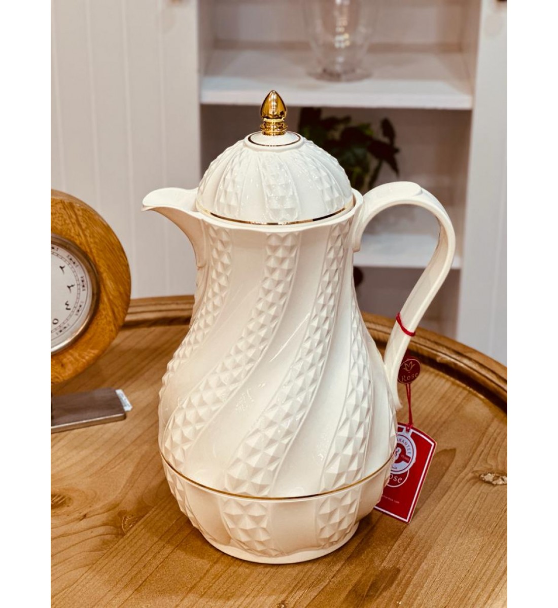  ترمس روز لون سكري مذهب بشكل انيق 1.3 لتر 