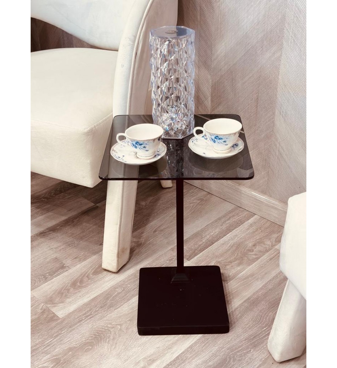 طاولة خدمة مفرد زجاج بقاعدة حديد متين 30*55سم 