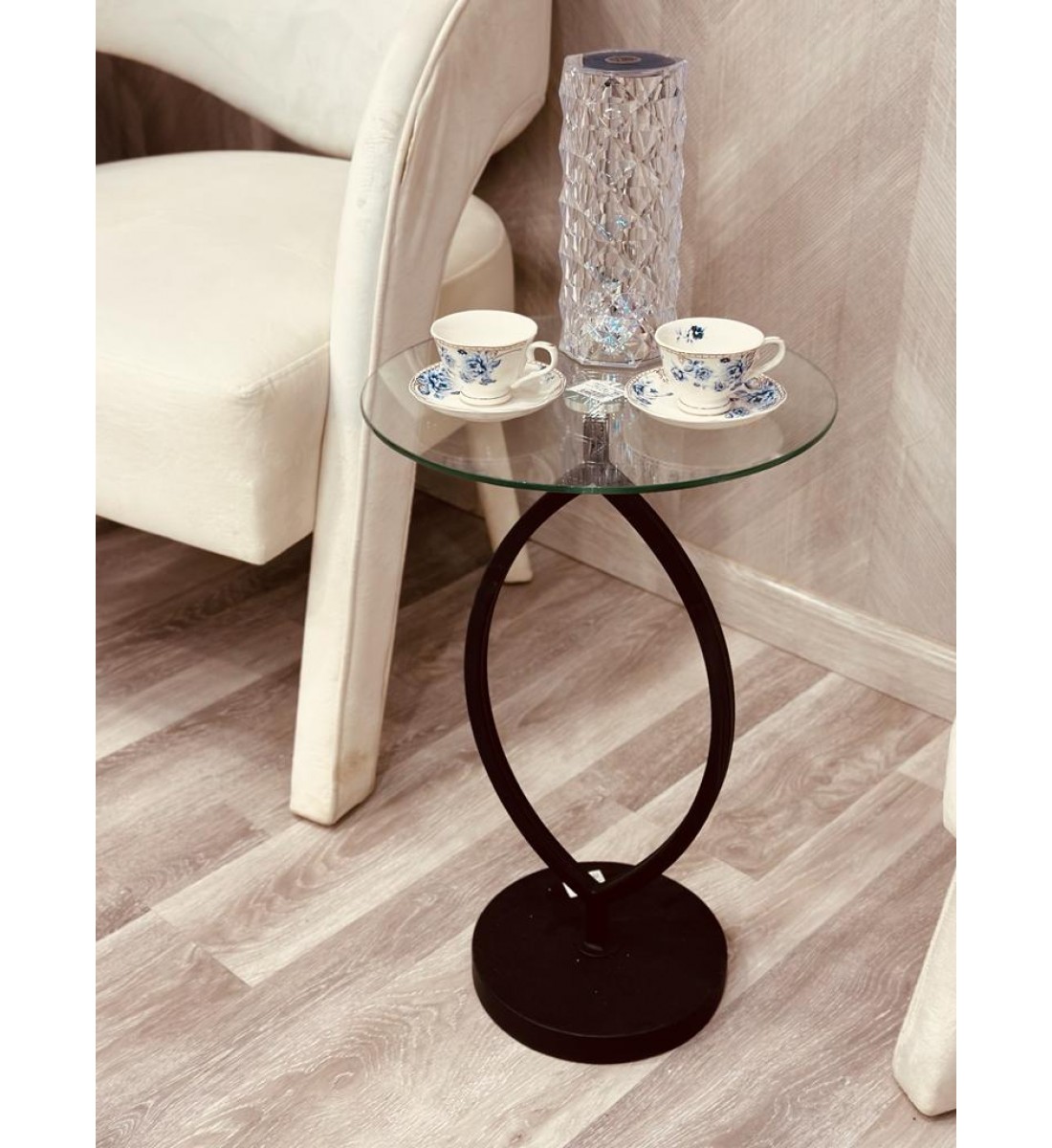 طاولة خدمة مفرد زجاج بقاعدة حديد مقوس متين 35*55سم 