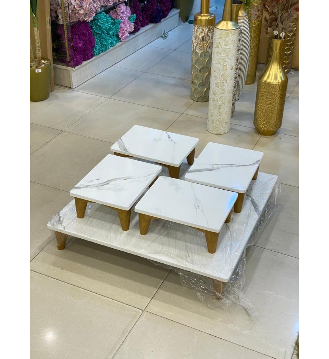 طقم طاولة خدمة ارضية خشبي مستطيل سطح شكل رخام لون ابيض 4*1