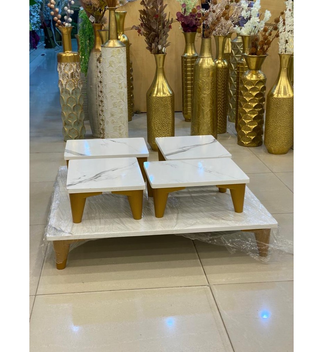 طقم طاولة خدمة ارضية خشبي مستطيل سطح شكل رخام لون ابيض 4*1