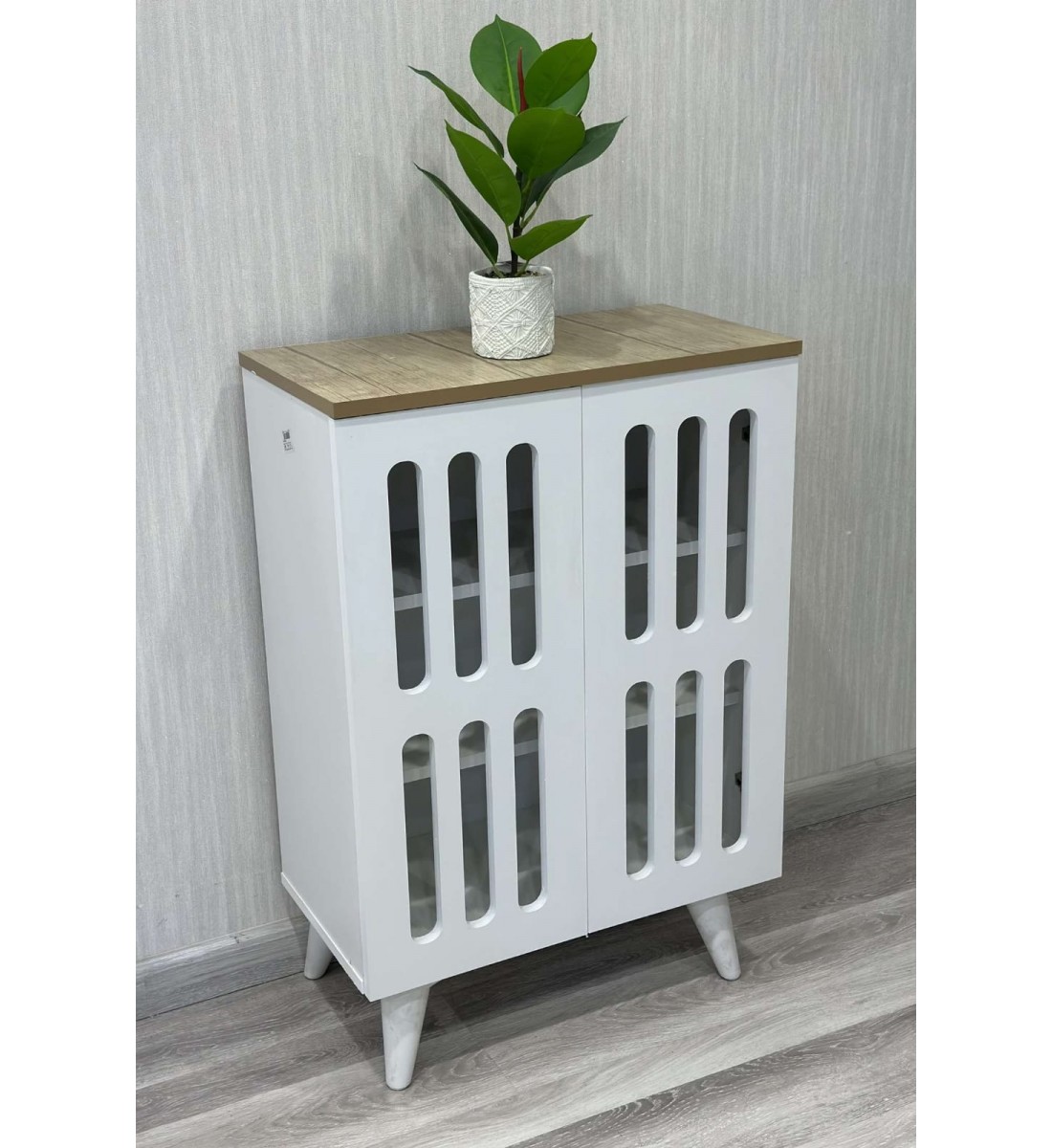 Wooden shoe cupboard, 2 doors, white, with a wooden surface, size 60 * 90 cm