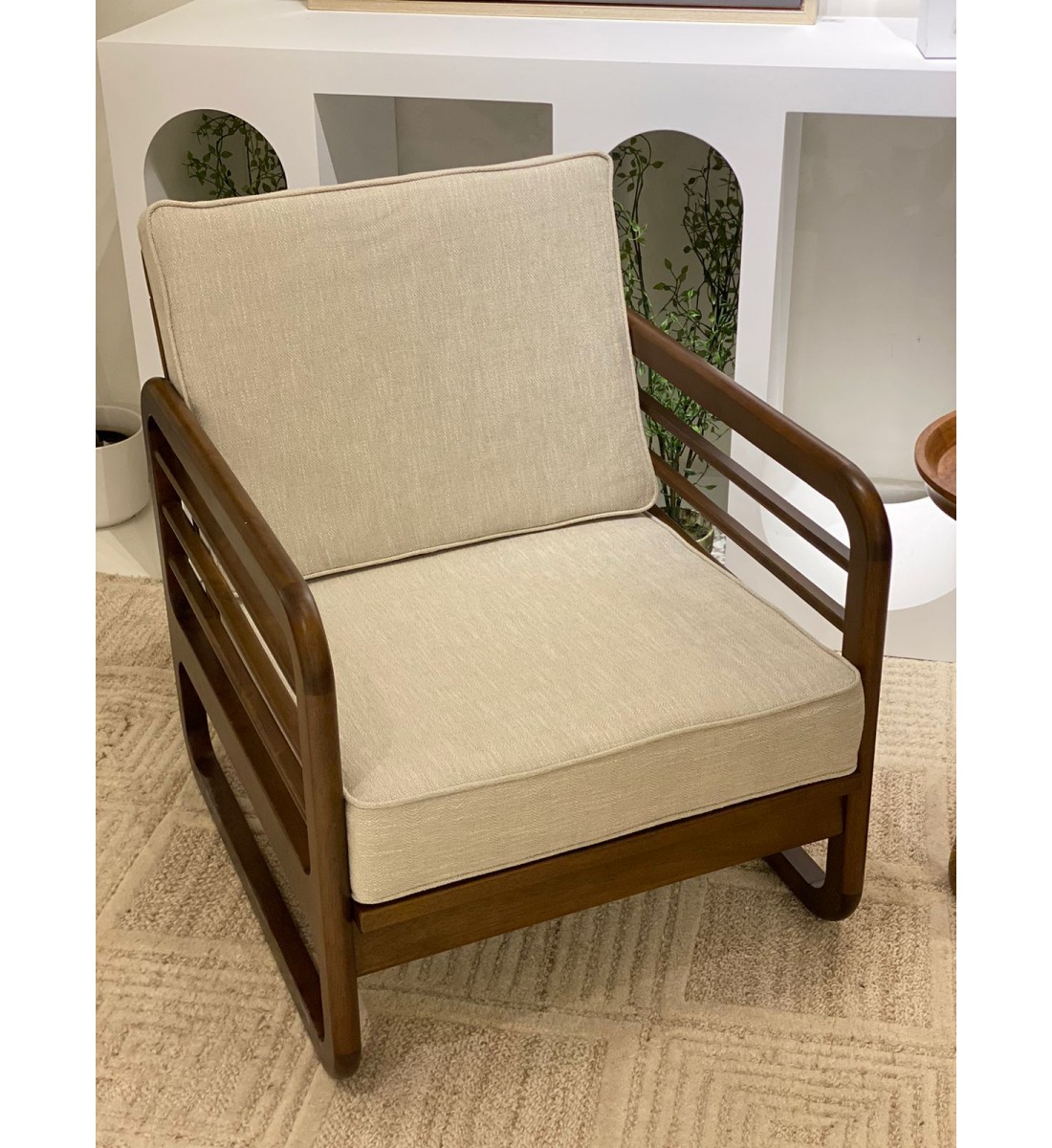 كرسي اريكة خشب ماليزي قماش بارجل خشب مقاس 76*66*76سم كرسي اريكة خشب ماليزي قماش بارجل خشب مقاس 76*66*76سم