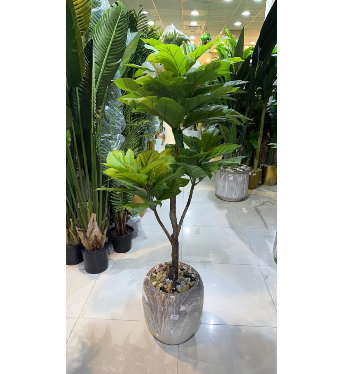 شجر تزيين صناعي بمركن سراميك شكل حديث 150سم شجر تزيين صناعي بمركن سراميك شكل حديث 150سم