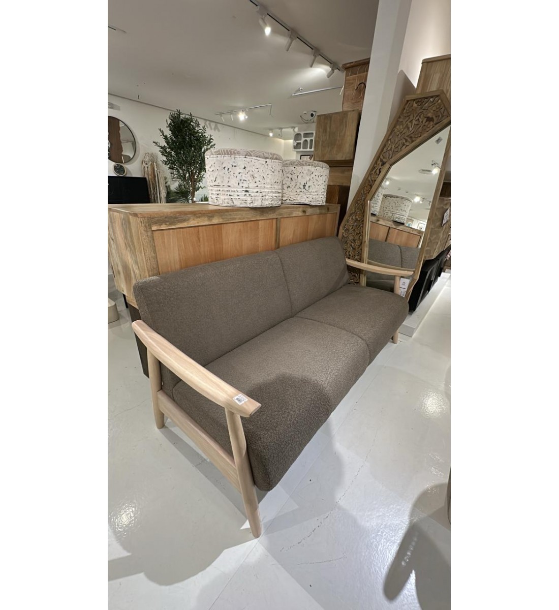  كرسي كنب مقعدين  خشب  ماليزي قماش  بأرجل خشب مقاس 179*78*85سم