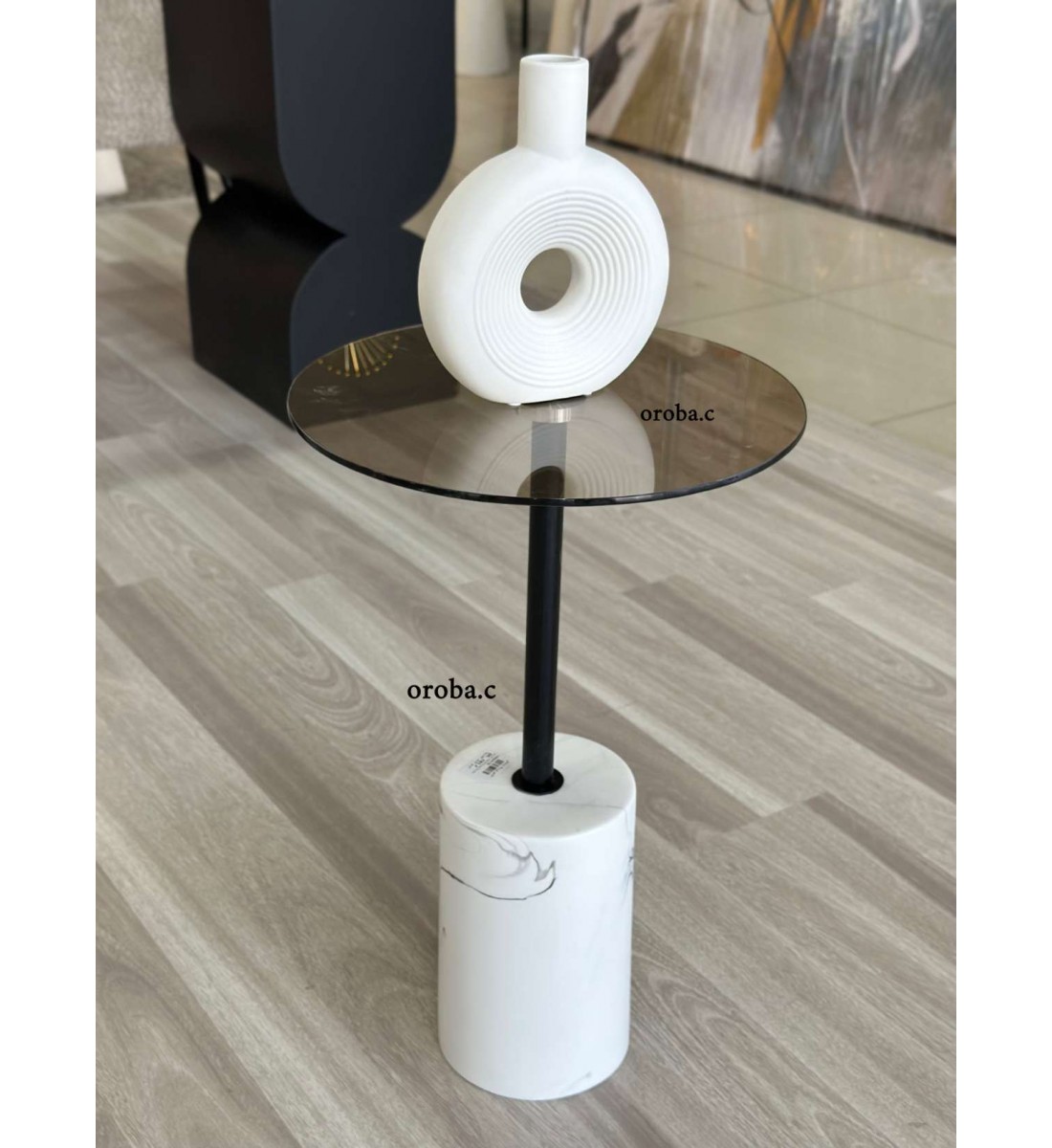 طاولة خدمة زجاج عمود حديد اسود قاعدة رخام 35*35*55 سم 