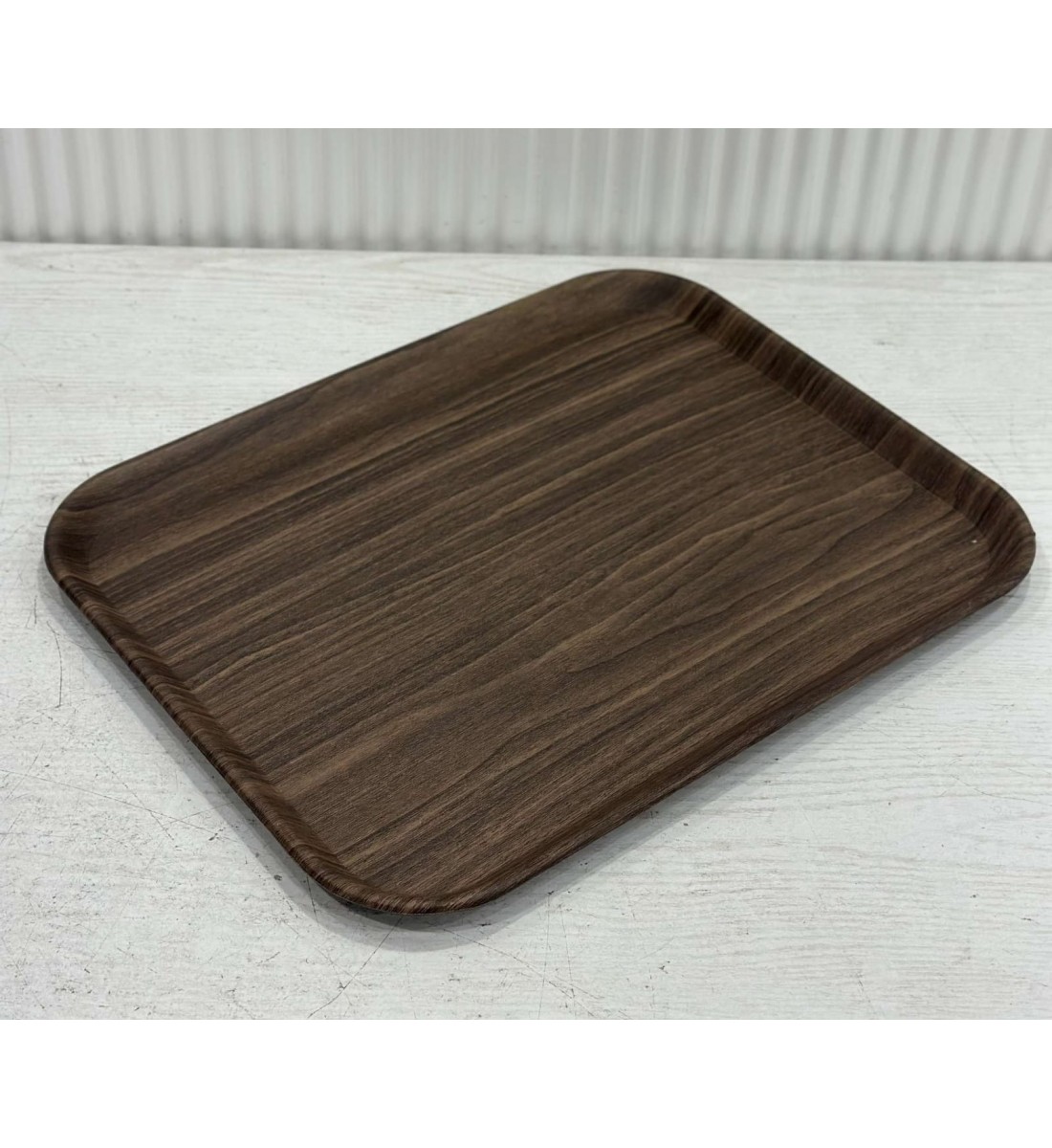 طوفرية بلاستيك لون بني مقاس 45 *35 سم 