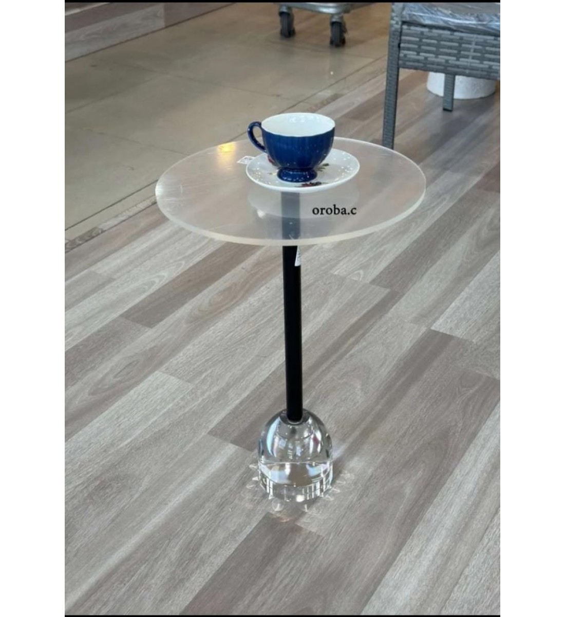 طاولة خدمة اكريلك  لون اسود  مقاس 35*35*52سم