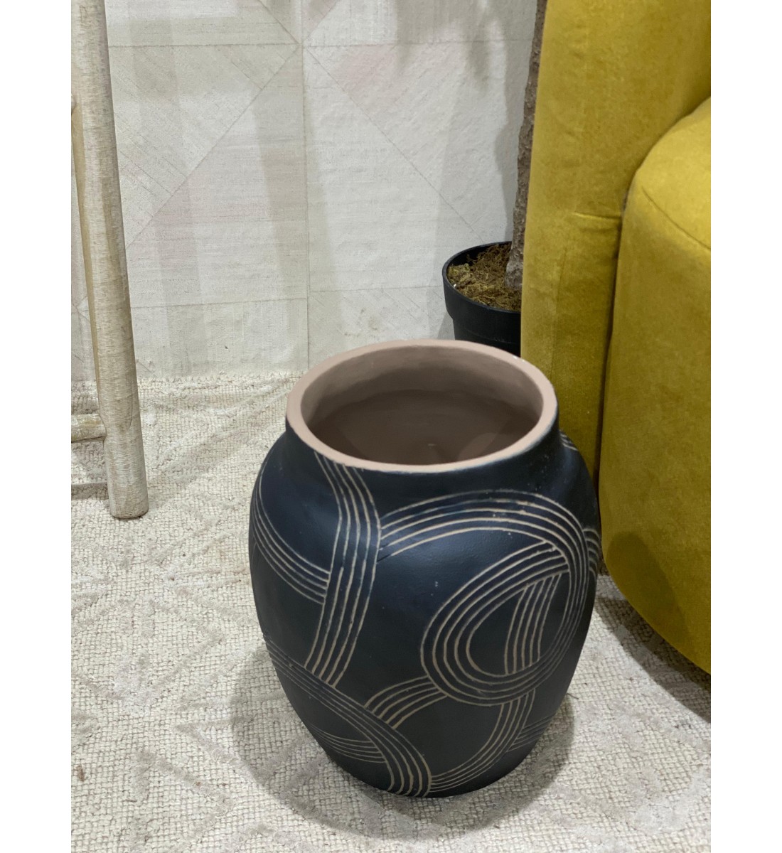 مركن فخار حجم وسط 32×19×19سم مركن فخار حجم وسط 32×19×19سم