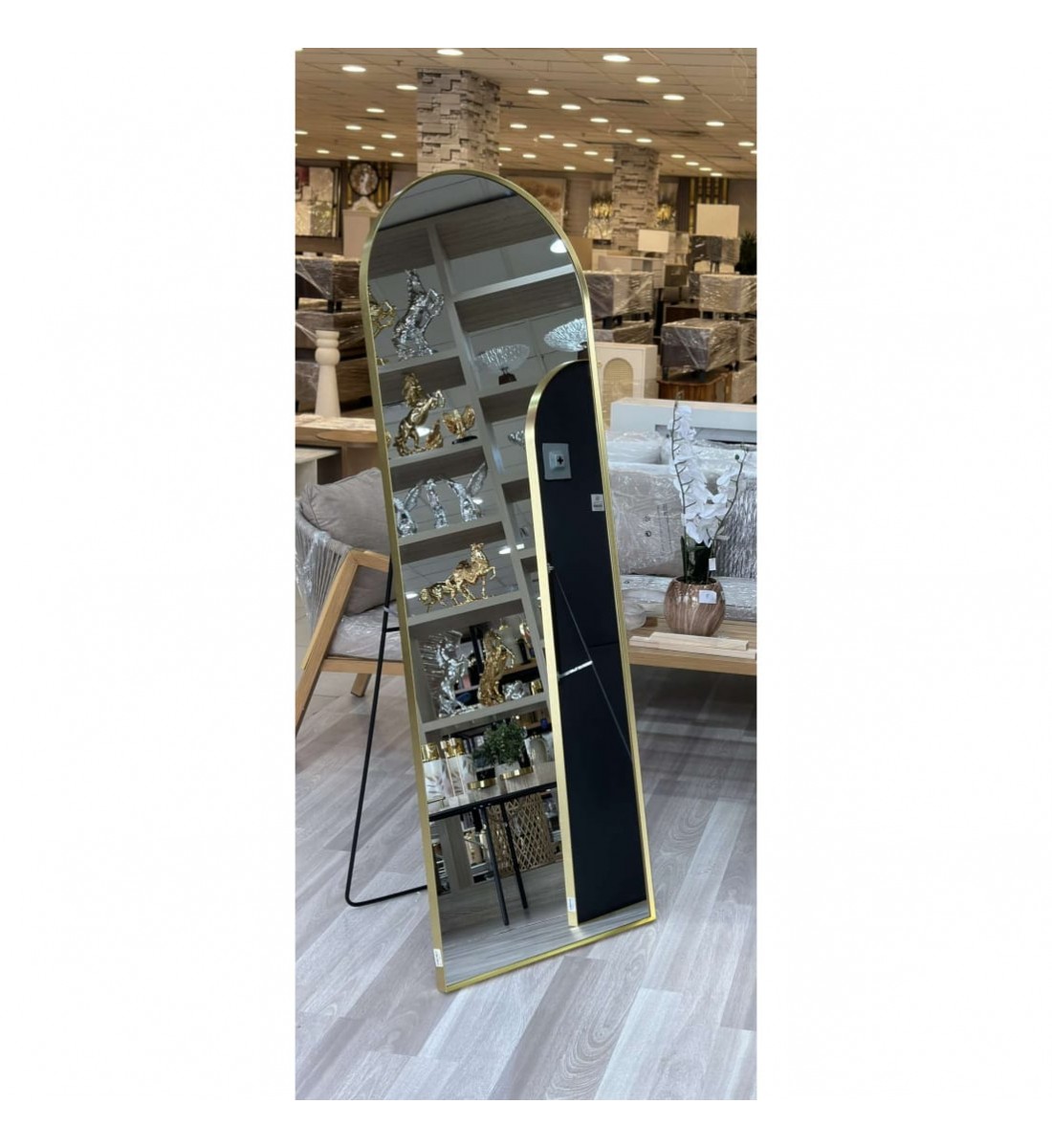 مرايا ببرواز  ذهبي باستاند حديد بتصميم عصري مقاس 180*60سم