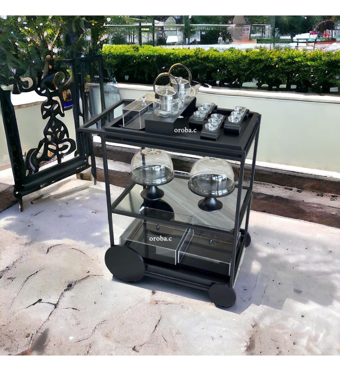 عربية تقديم حديد 3دور الرف الوسط زجاج بكفرات سهلة الحركة لون اسود المقاسات 80*50*95 سم عربية تقديم حديد 3دور الرف الوسط زجاج بكفرات سهلة الحركة لون اسود المقاسات 80*50*95 سم