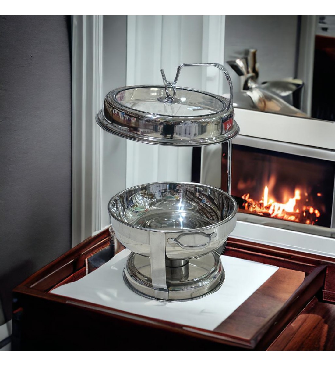 Buffet heater, ceramic serving dish for heating food with a uniquely designed lid, 6 liters