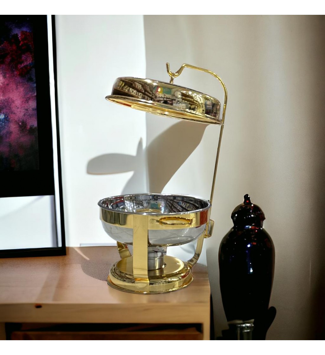 Buffet heater, ceramic serving dish for heating food with a uniquely designed lid, 4.50 litres