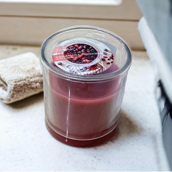 شمع بكاسه معطر منزلي بالرمان والتوت  8×7.5×7.5سم