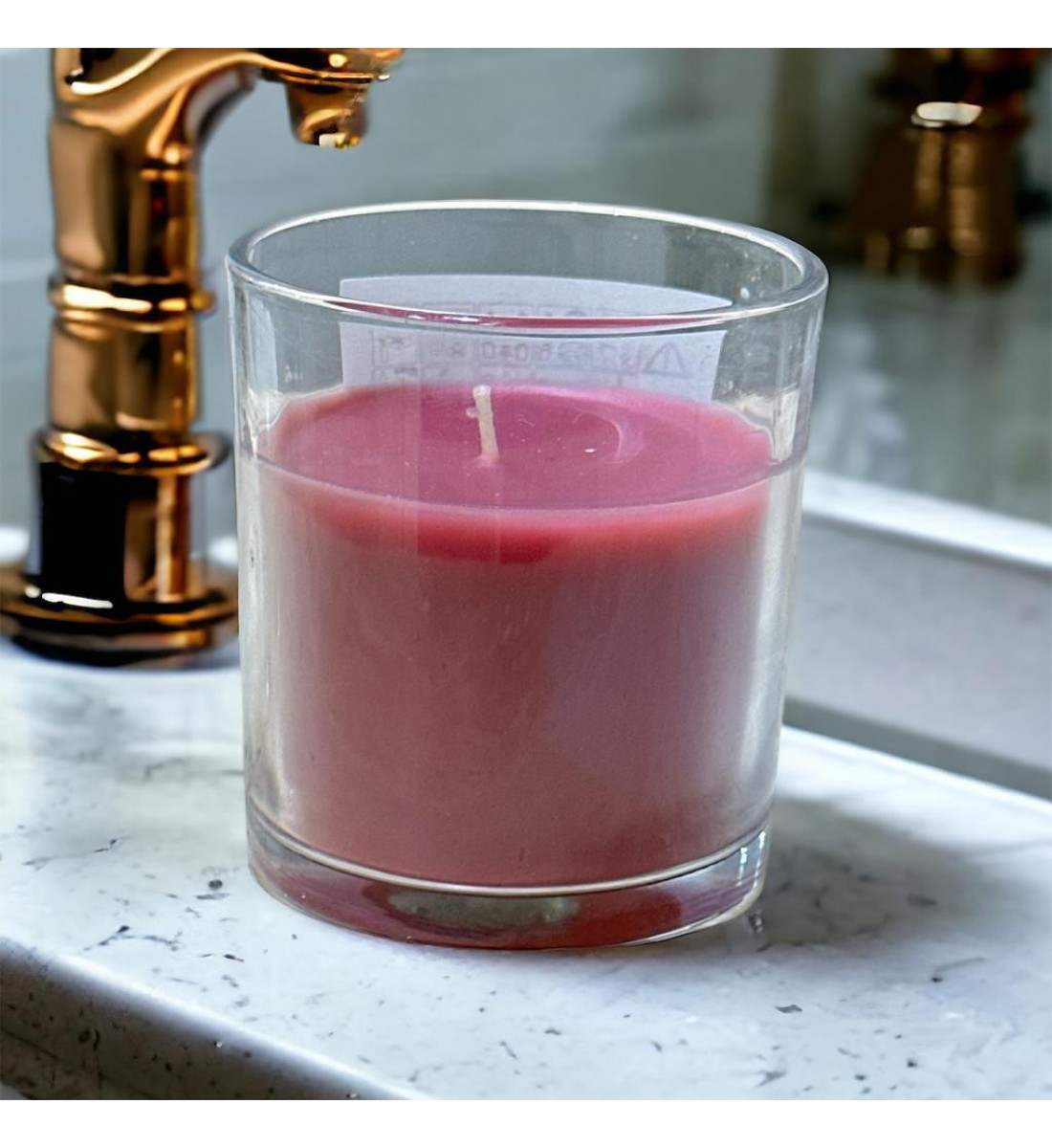 شمع بكاسه معطر منزلي بالرمان والتوت  8×7.5×7.5سم