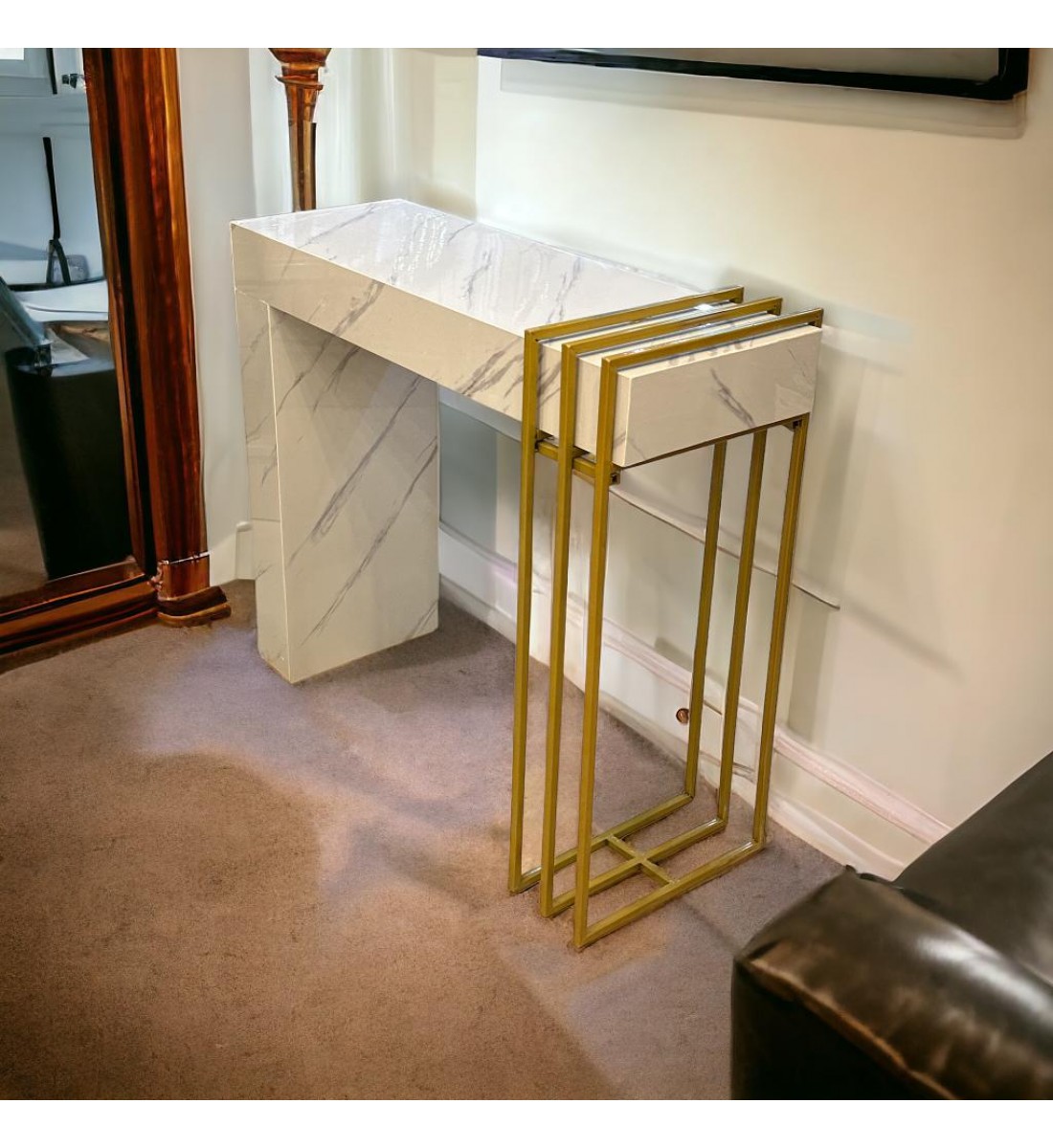 White and gold marble alternative entrance table, new and elegant shape (88 x 30 x 75 cm).