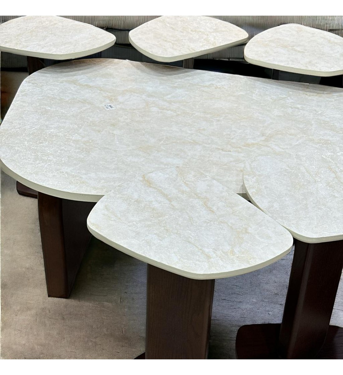 طقم طاولة خدمة بديل الرخام قاعده خشب بني سطح احجار سنديان  7 قطعة 