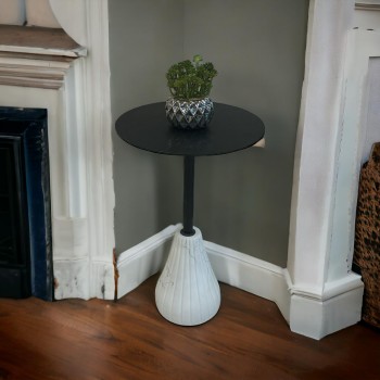 طاولة خدمة حديد لون ابيض واسود 