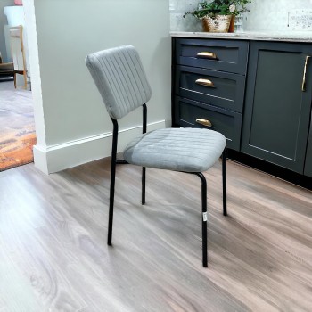 كرسي سفره 84×42×42 سم 