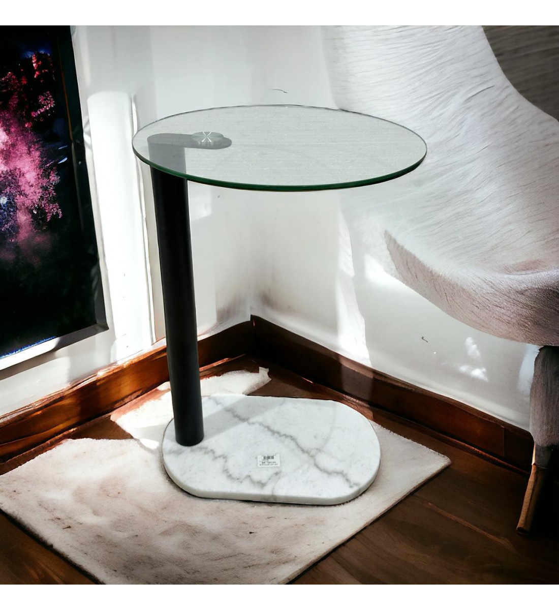 طاولة جانبية بسطح زجاج قاعده رخام عمود اسود 56×35×40سم