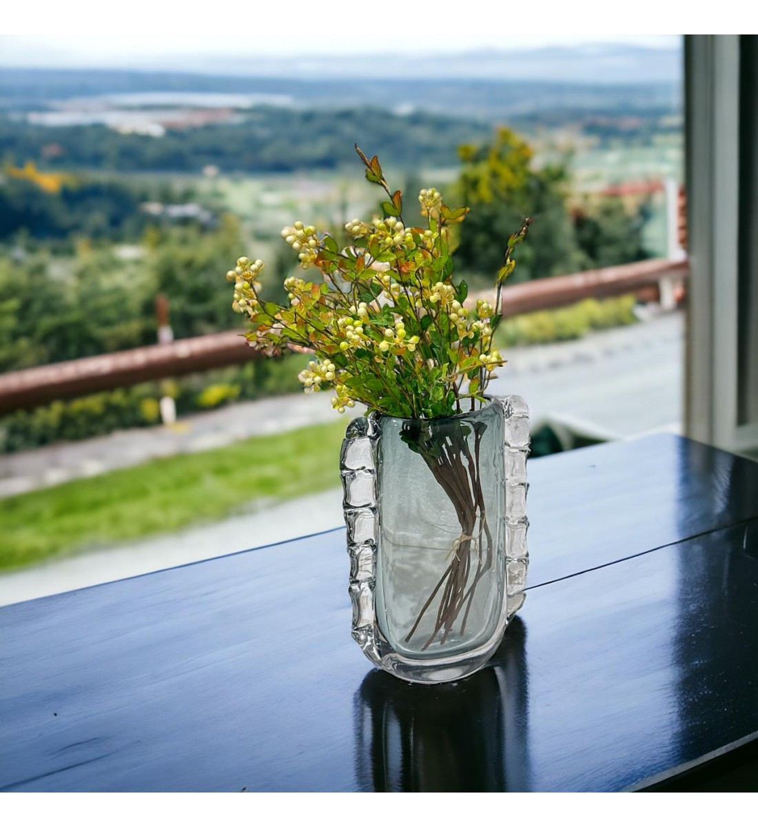 مزهرية زجاج عضوية من كوبي رمادي - 28×8×9سم مزهرية زجاج عضوية من كوبي رمادي - 28×8×9سم