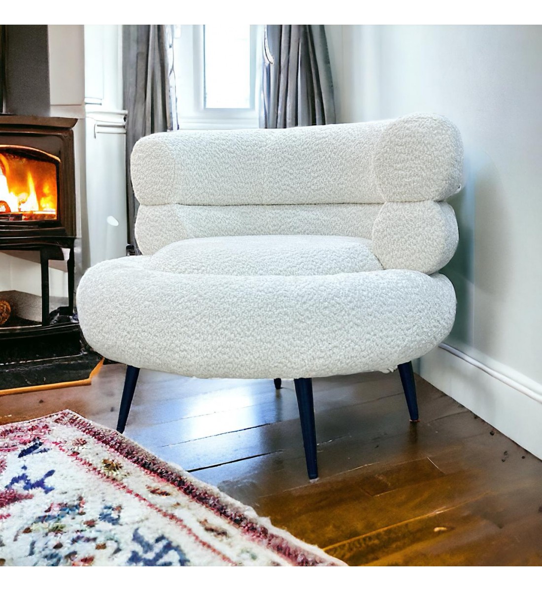 كرسي قماش  بوكلية  بتصميم مميز وجذاب لون ابيض 