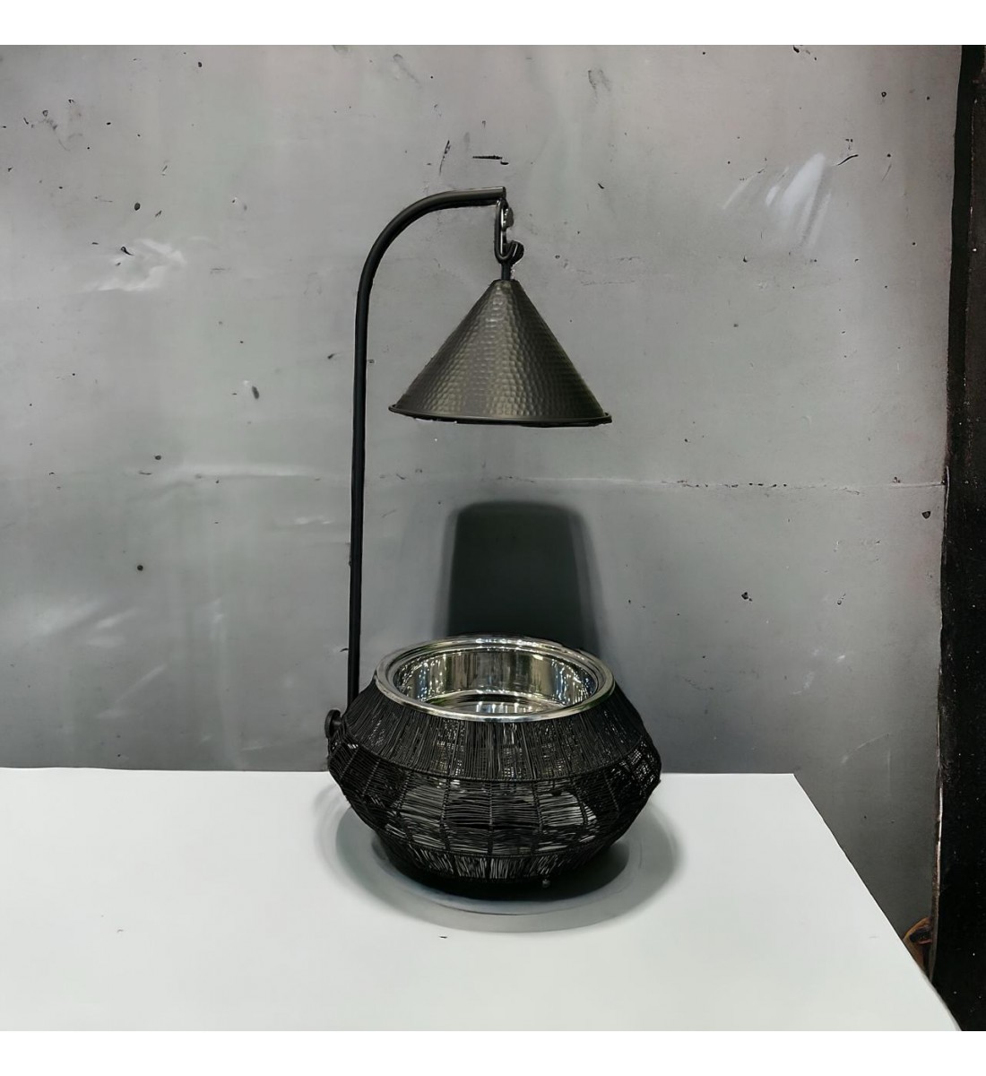 Indian buffet heater, black and silver, 1.5 liters