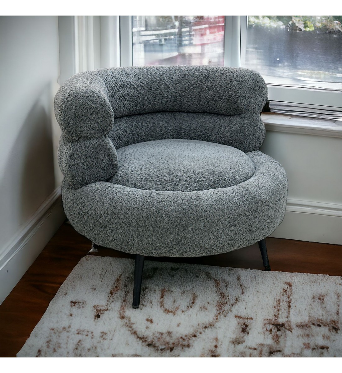 كرسي قماش  بوكلية  بتصميم مميز وجذاب لون رصاصي 