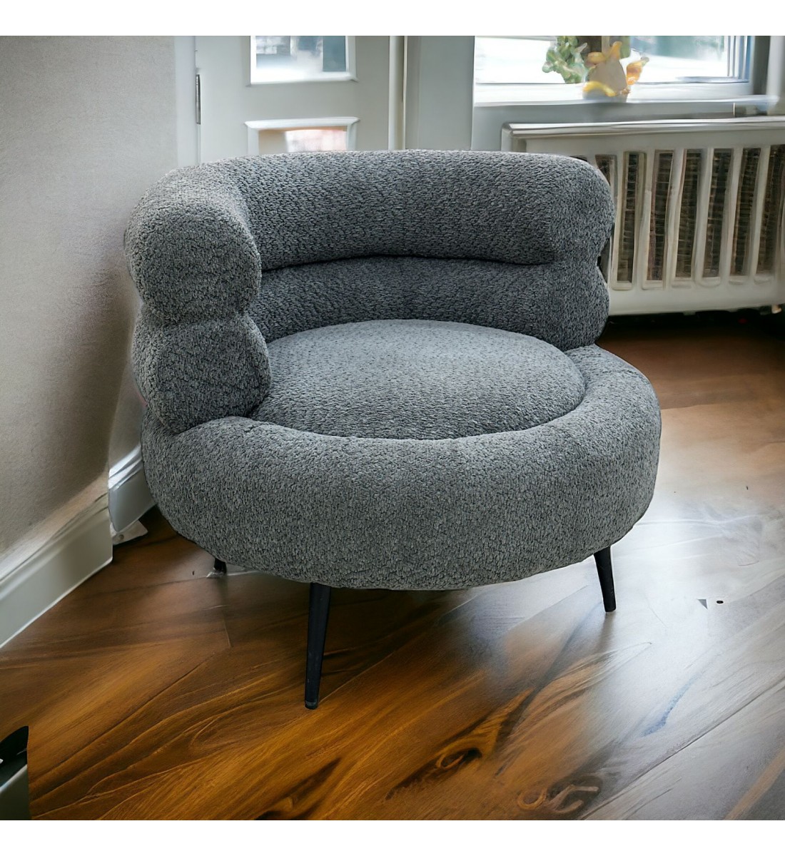 كرسي قماش  بوكلية  بتصميم مميز وجذاب لون رصاصي 