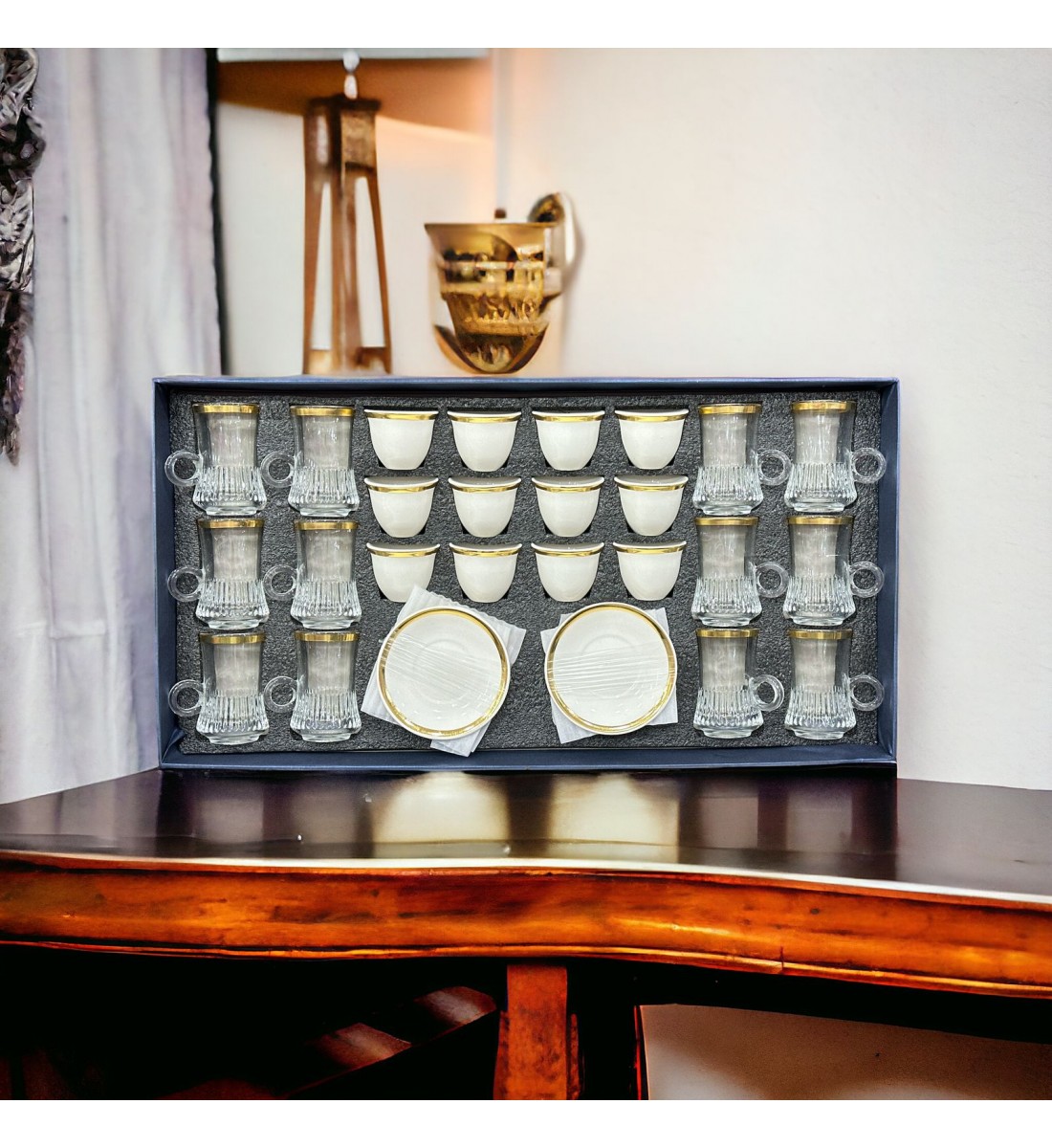 طقم قهوة وشاي مع الصحن مكون من 36قطعه طقم قهوة وشاي مع الصحن مكون من 36قطعه