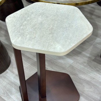 طقم طاولة خدمة بديل الرخام قاعده خشب بني سطح احجار سنديان ملمس خشن 7 قطعة 