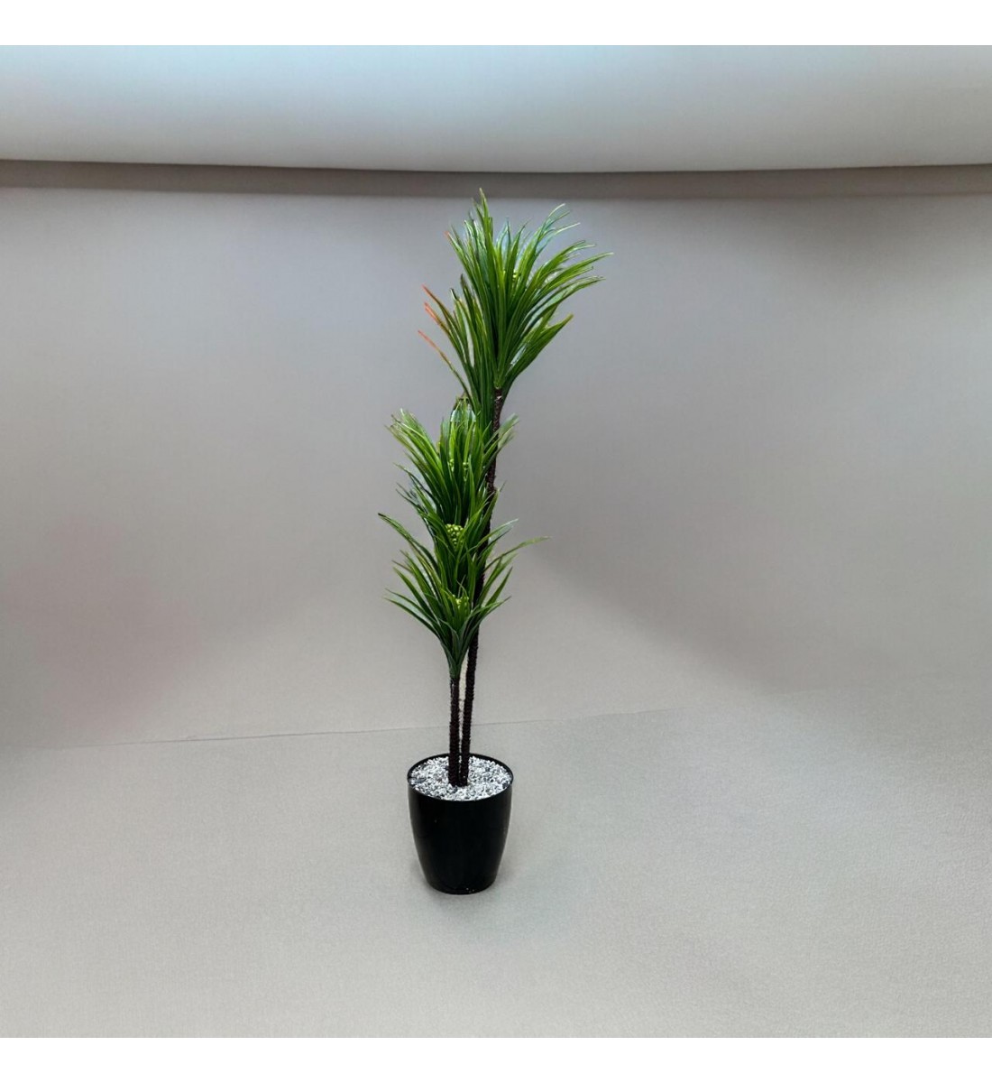 شجرة تزين مركن اسود 160سم شجرة تزين مركن اسود 160سم