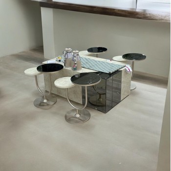 طقم طاولات كلاسيكي مع 4 خدمة  