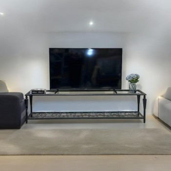 طاولة بلازما حديد اسود سطح زجاج 160×45×40سم  