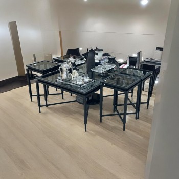 طقم طاولات ضيافة بقزاز وقاعدة اسود 5قطع 