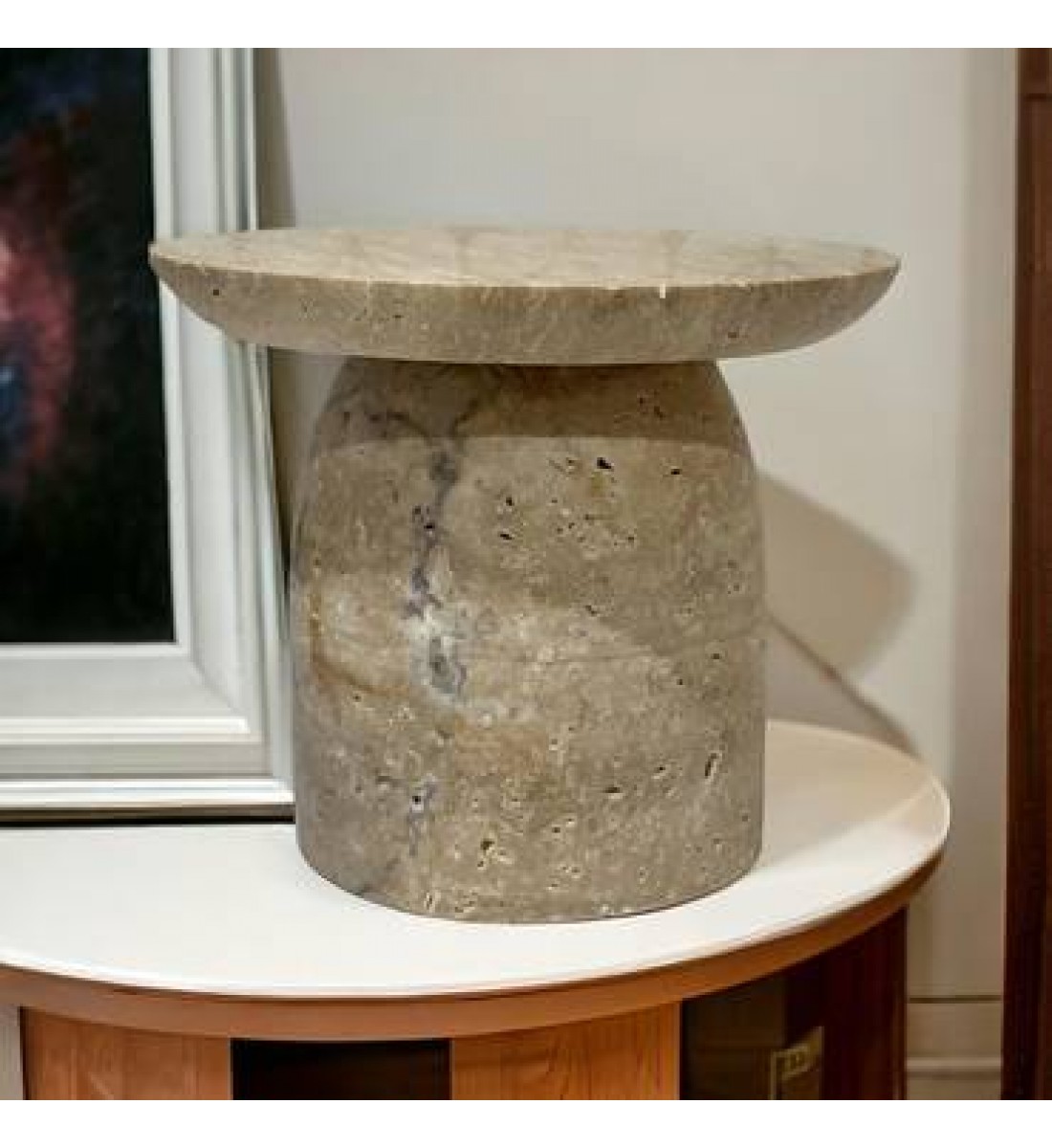 A decorative masterpiece of Traventino marble, 13 x 15 x 15 cm