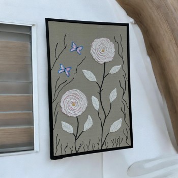 لوحه زينة حائط قماش جبسيه  باطار اسود شكل ورد 120×80سم 