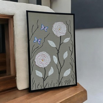 لوحه زينة حائط قماش جبسيه  باطار اسود شكل ورد 120×80سم 