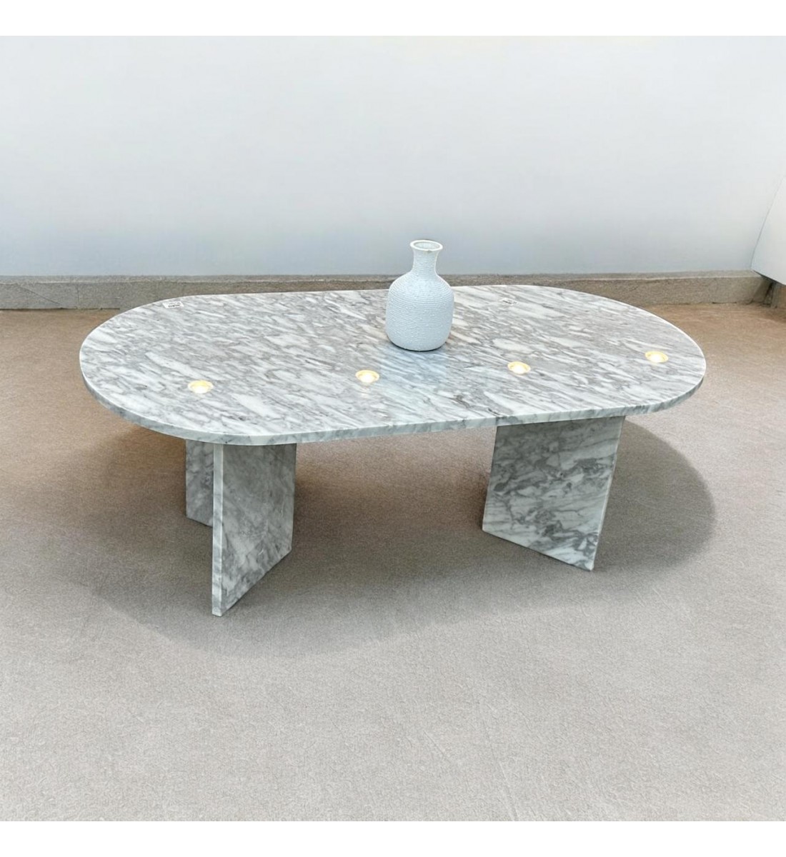 Italian marble tea table, 120 x 60 x 45 cm
